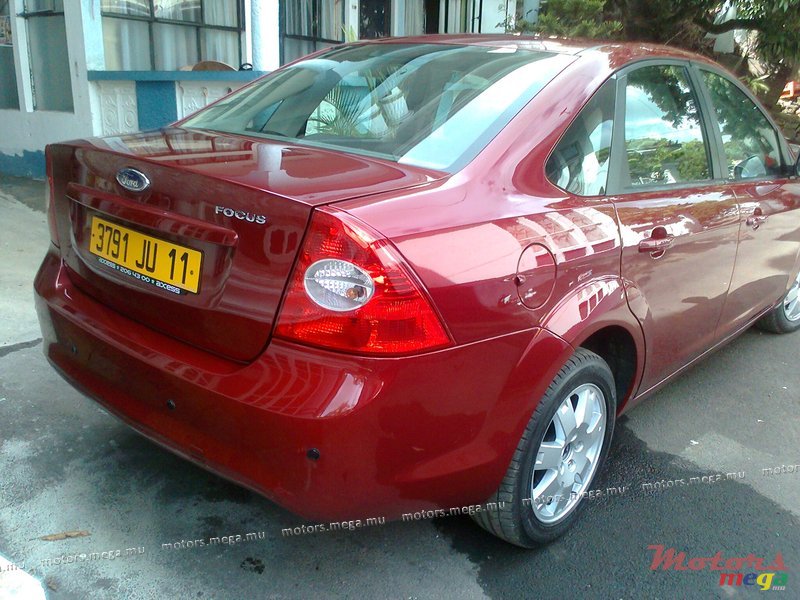 2011' Ford Focus photo #1