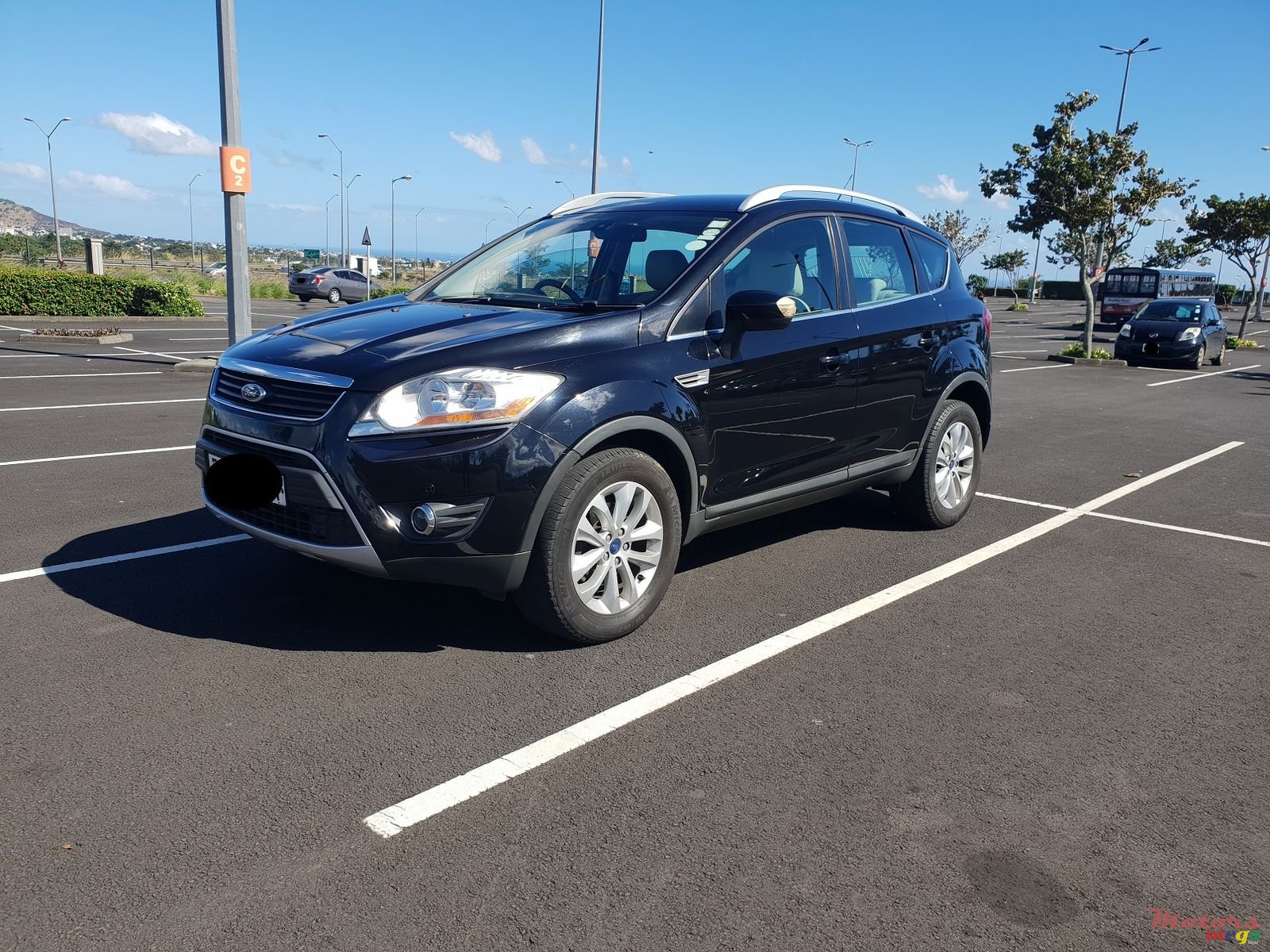 2011' Ford Kuga photo #1