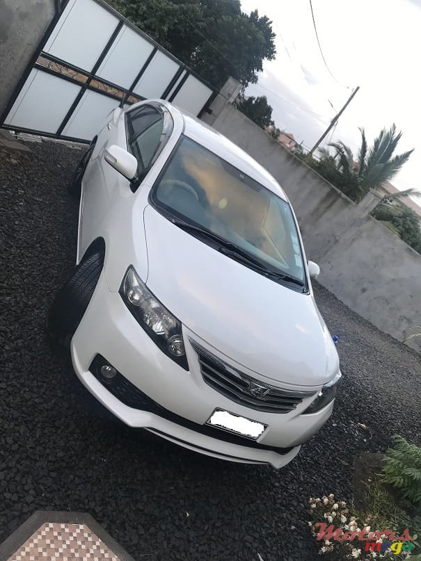 2011' Toyota photo #5