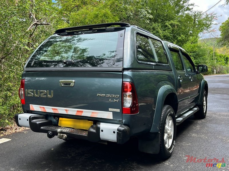 2010' Isuzu D-Max photo #3