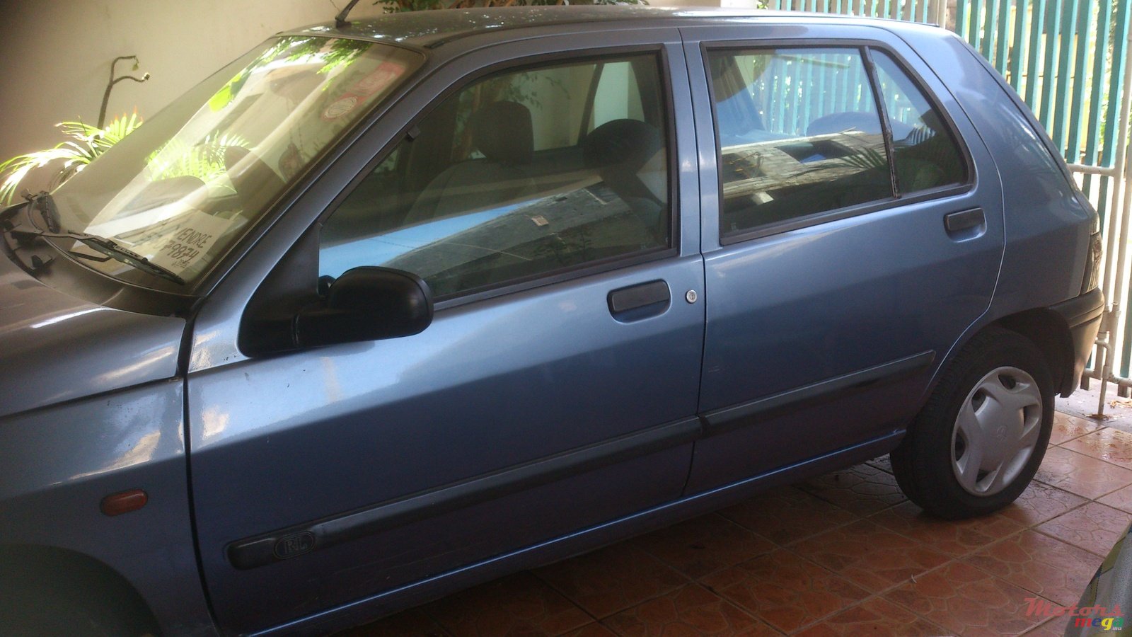 1998' Renault Clio photo #1