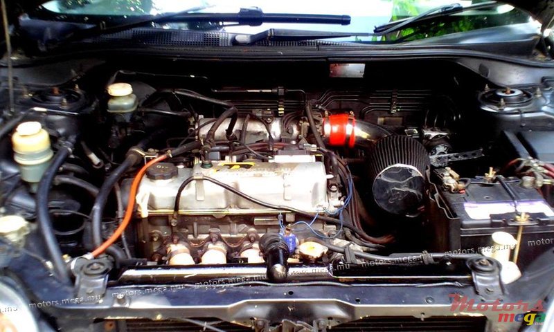 2002' Mitsubishi photo #6