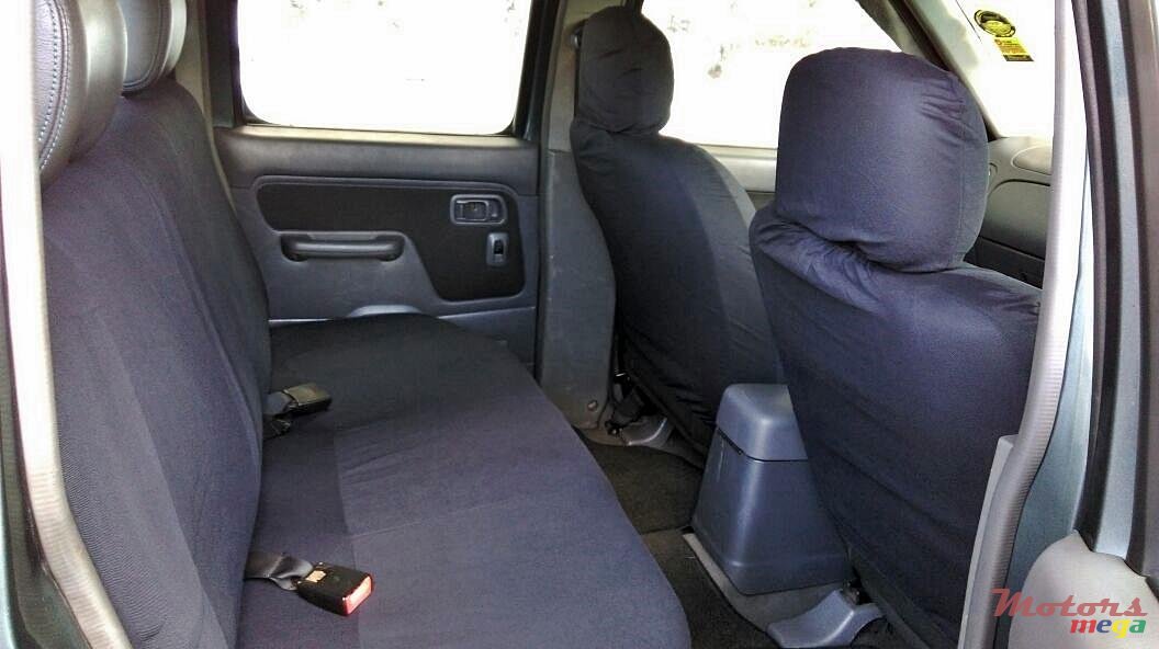 2006' Nissan Hardbody photo #7