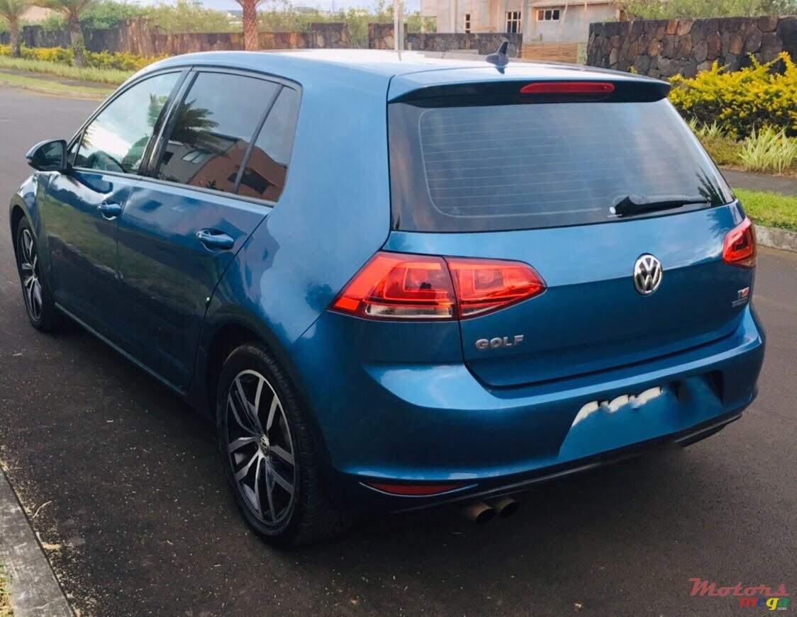 2014' Volkswagen Golf photo #6
