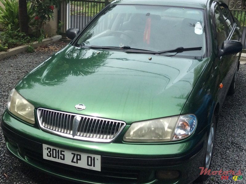 2001' Nissan Sunny photo #1