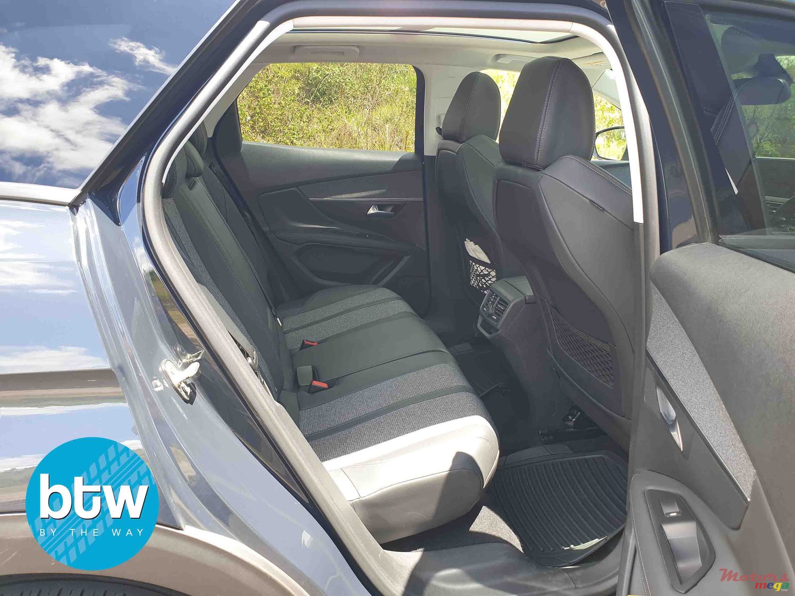 2018' Peugeot 3008 photo #4