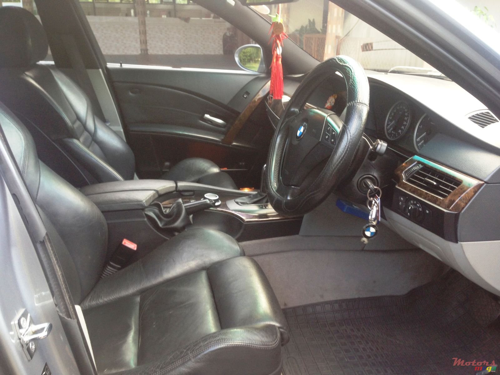 2006' BMW 525 Equipped with original M5 Kit photo #6