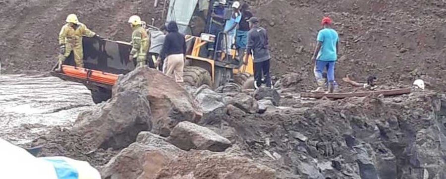 Des rochers tombent sur un excavateur : Le « JCB operator » meurt sur le coup