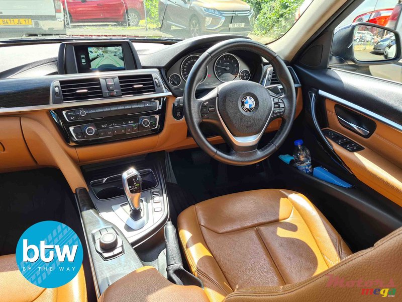 2017' BMW 3 Series photo #5