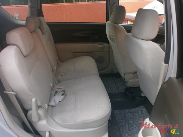 2010' Toyota PASSO SETTE photo #6