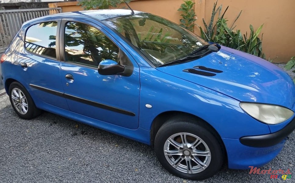 2002' Peugeot 206 photo #1