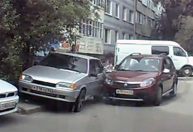 Is This The World's Worst Parking Attempt?