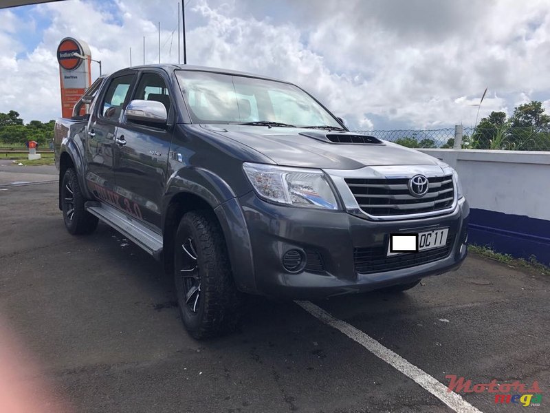 2011' Toyota Hilux Raider 3.0 D42 photo #4