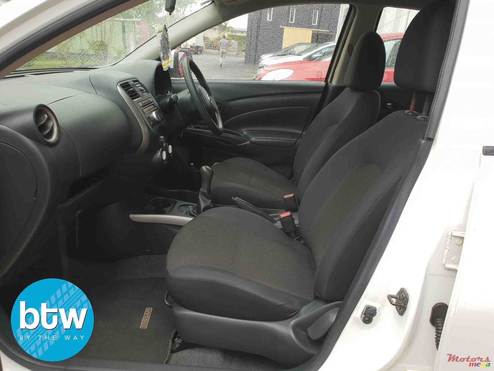 2013' Nissan Almera photo #5