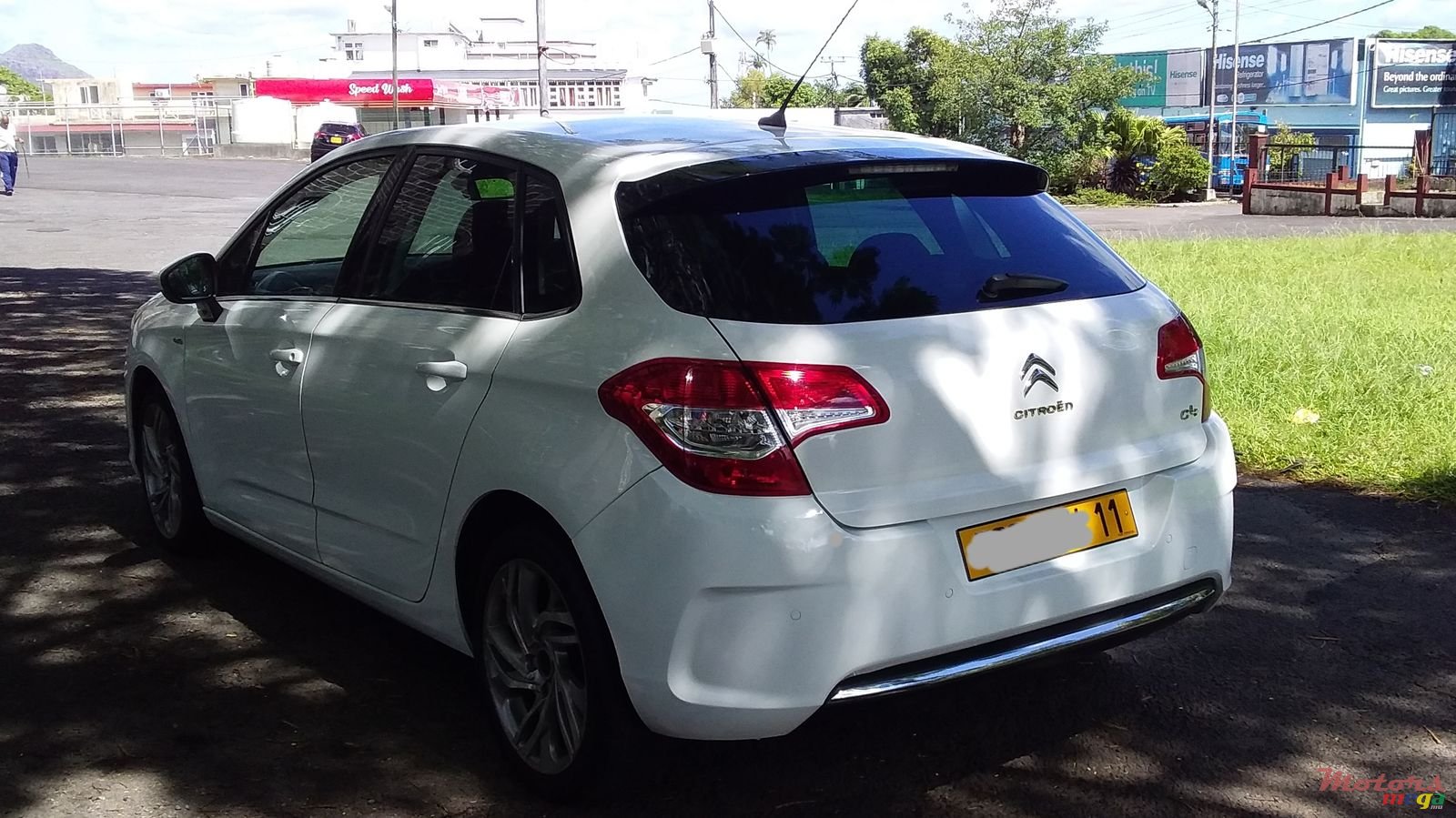 2011' Citroen C4 photo #4