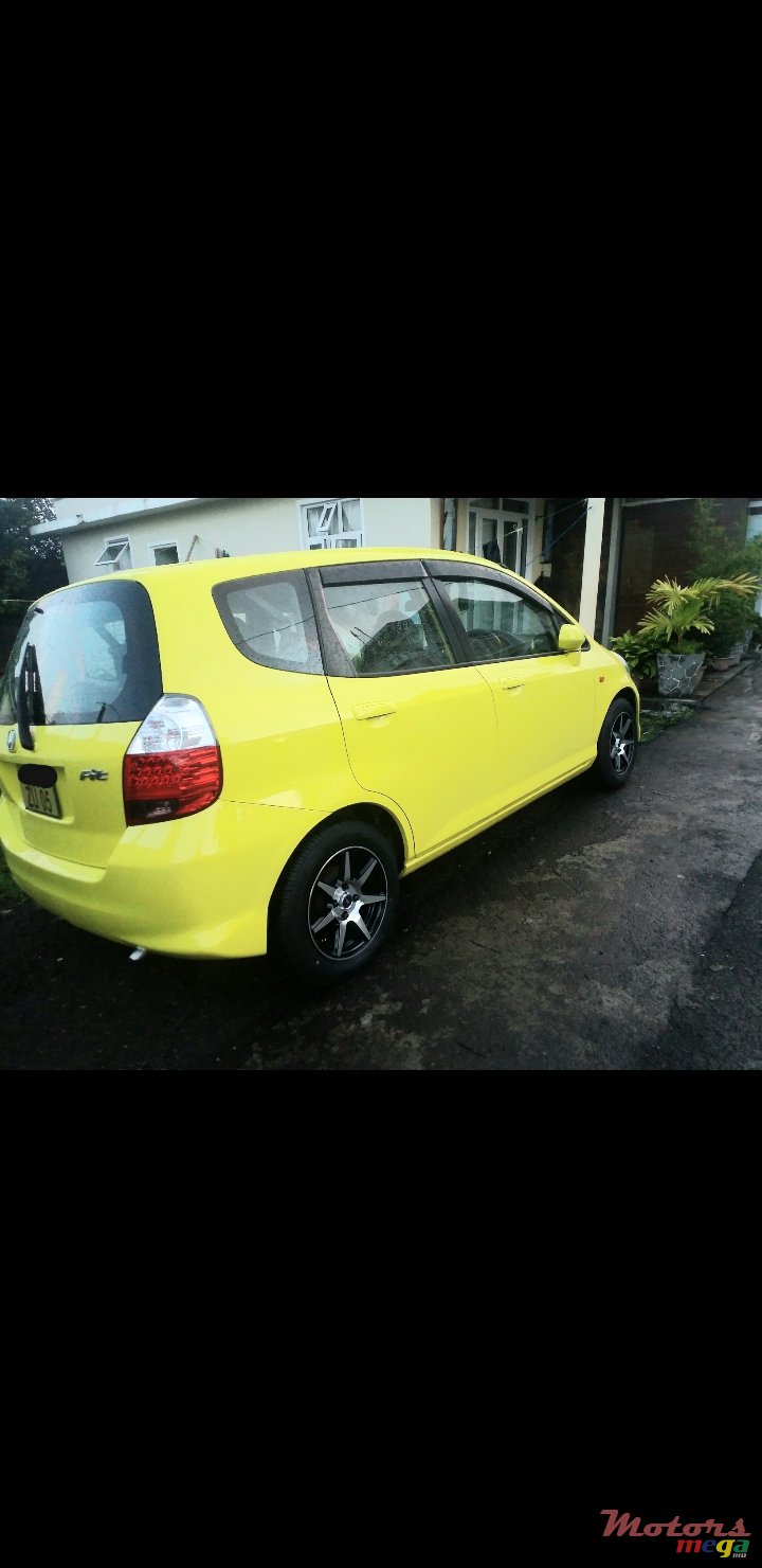 2005' Honda Fit photo #3