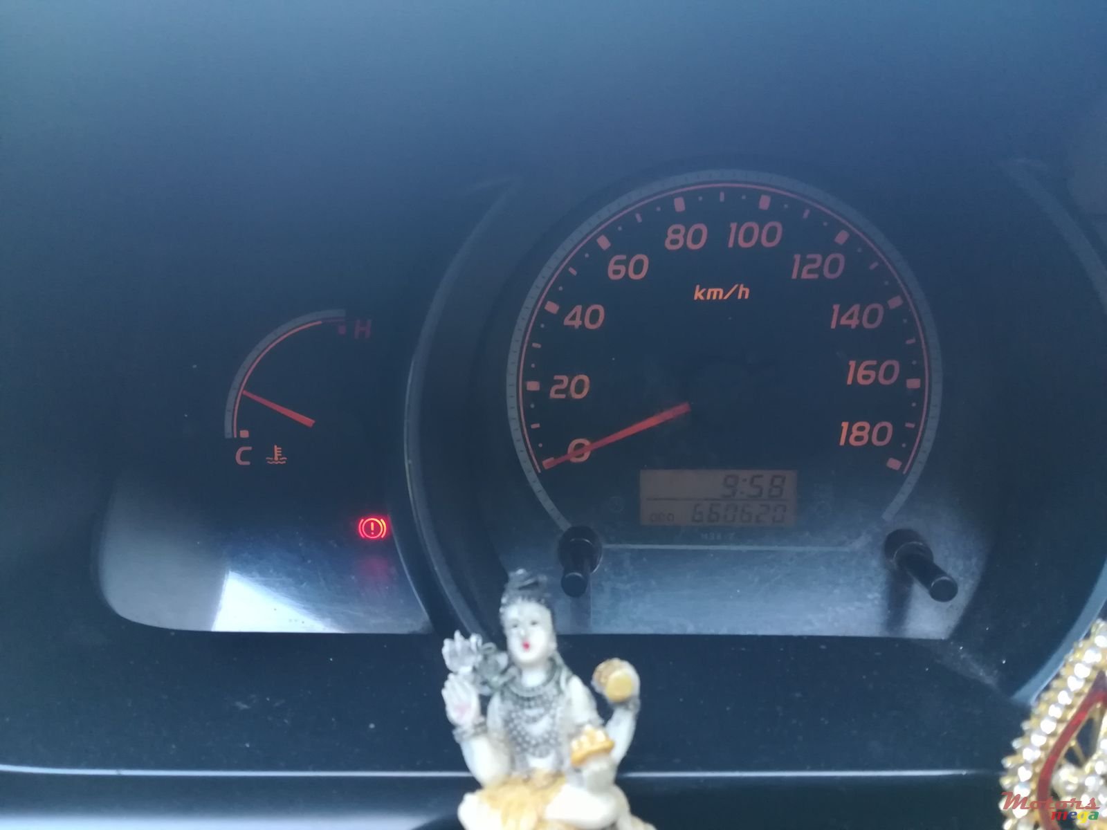 2010' Toyota HiAce photo #1