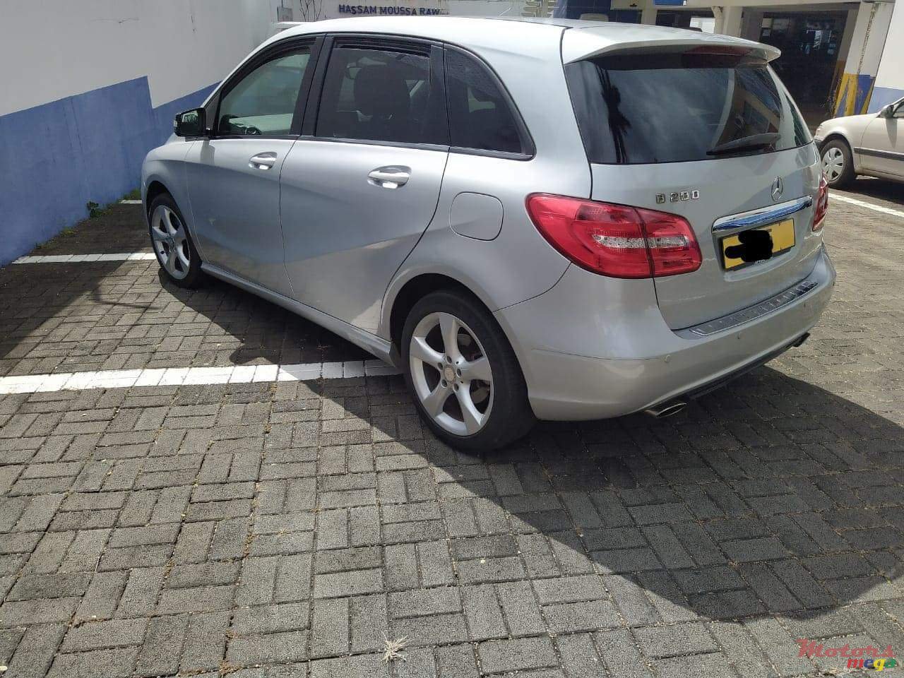 2013' Mercedes-Benz B 200 photo #4