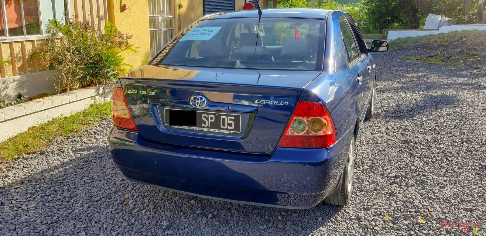 2005' Toyota Corolla photo #2