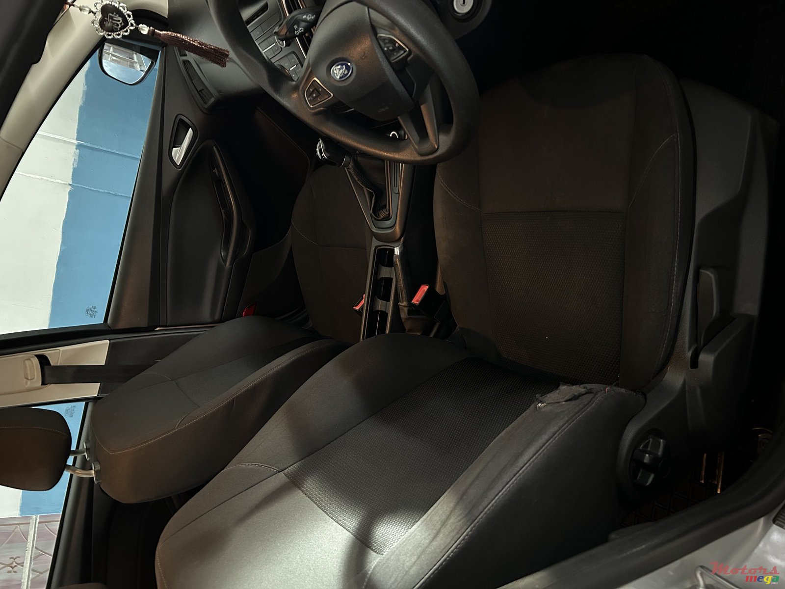 2016' Ford Focus photo #4