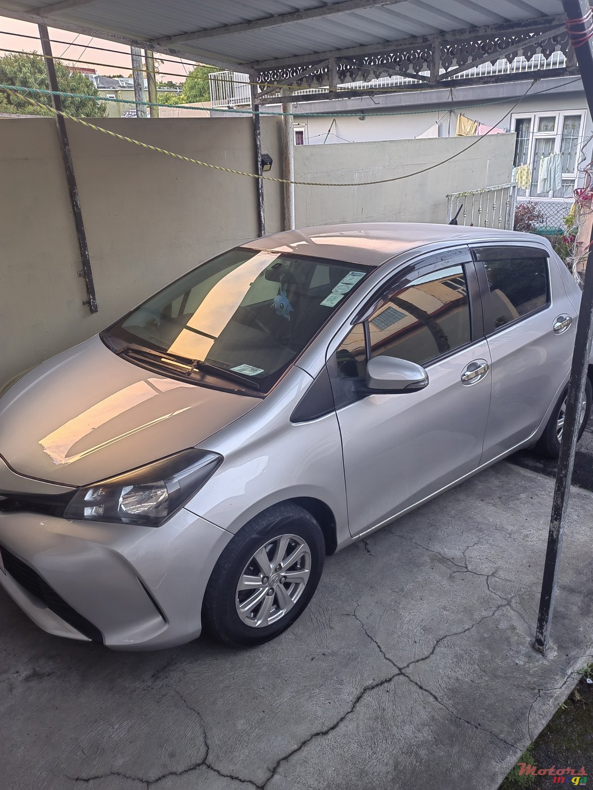 2014' Toyota Vitz photo #1