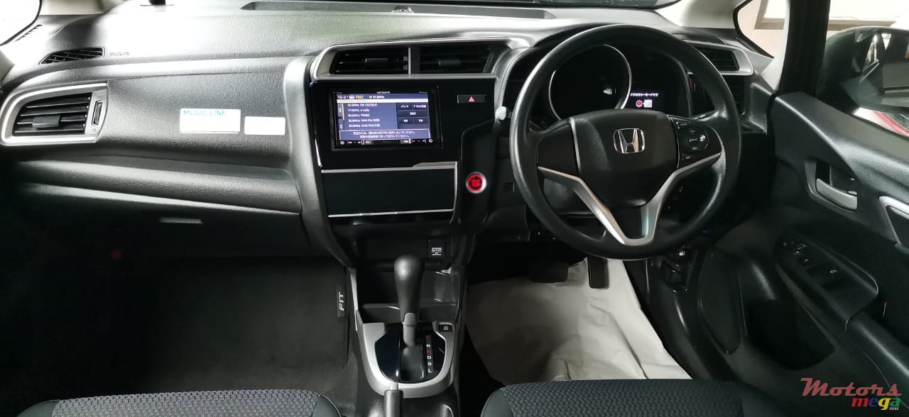 2019' Honda Fit photo #2