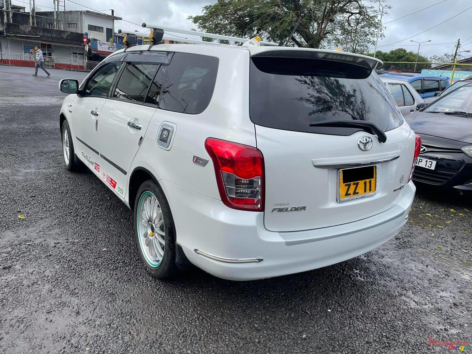 2011' Toyota Fielder photo #4
