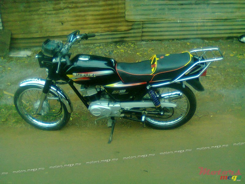 2011' Suzuki d'origine photo #1