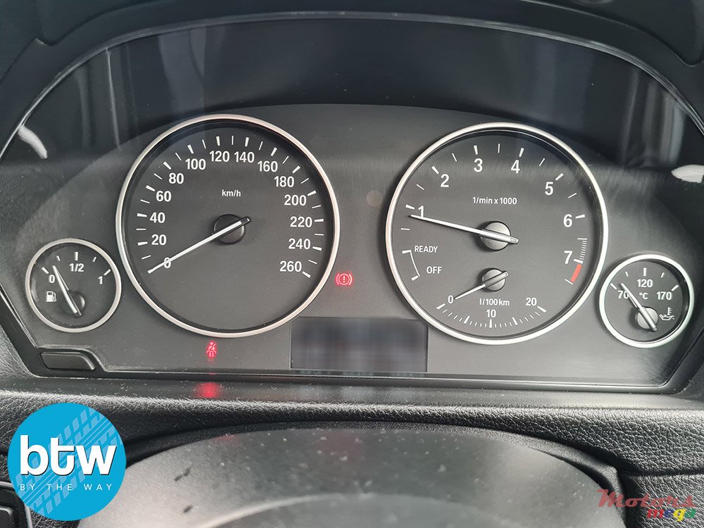 2013' BMW 3 Series photo #7