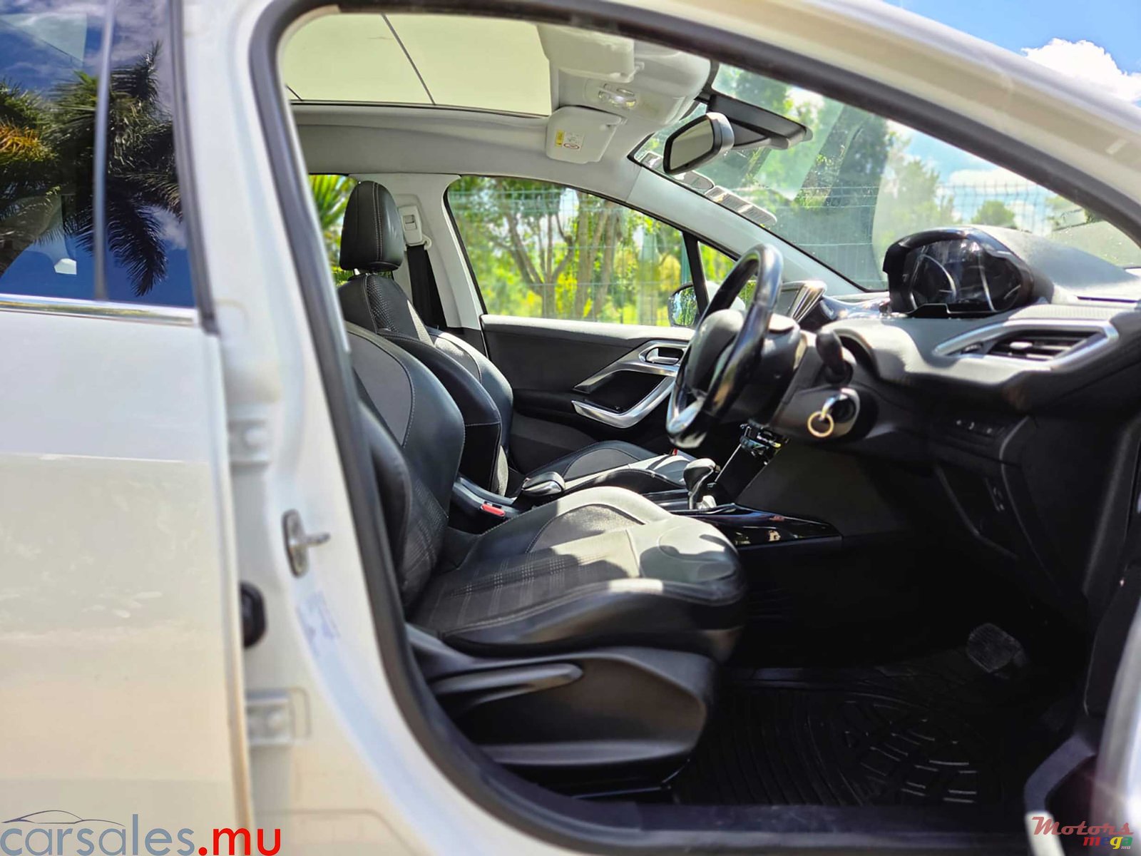 2019' Peugeot 2008 1.2 Allure photo #5