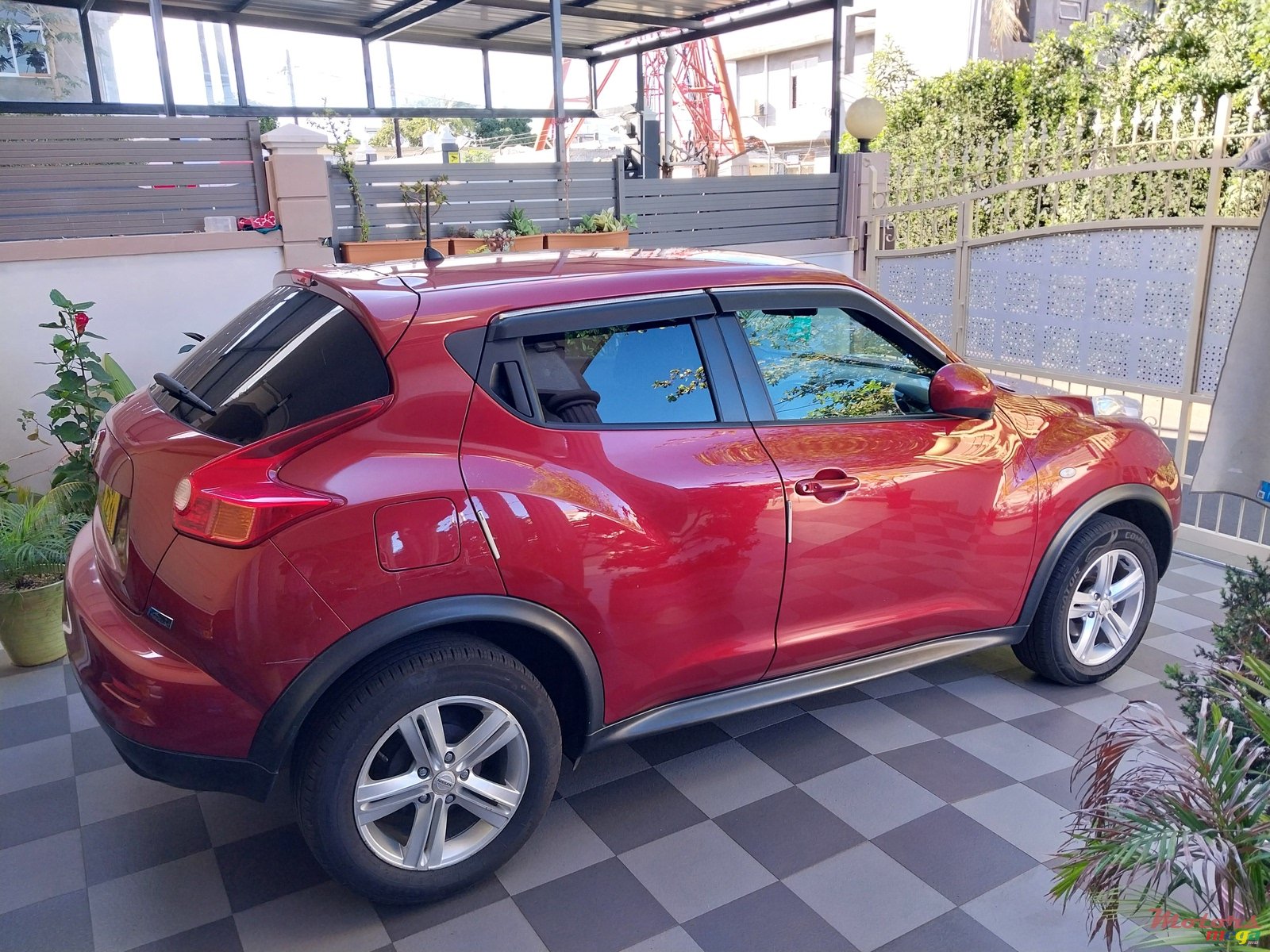 2011' Nissan Juke photo #5