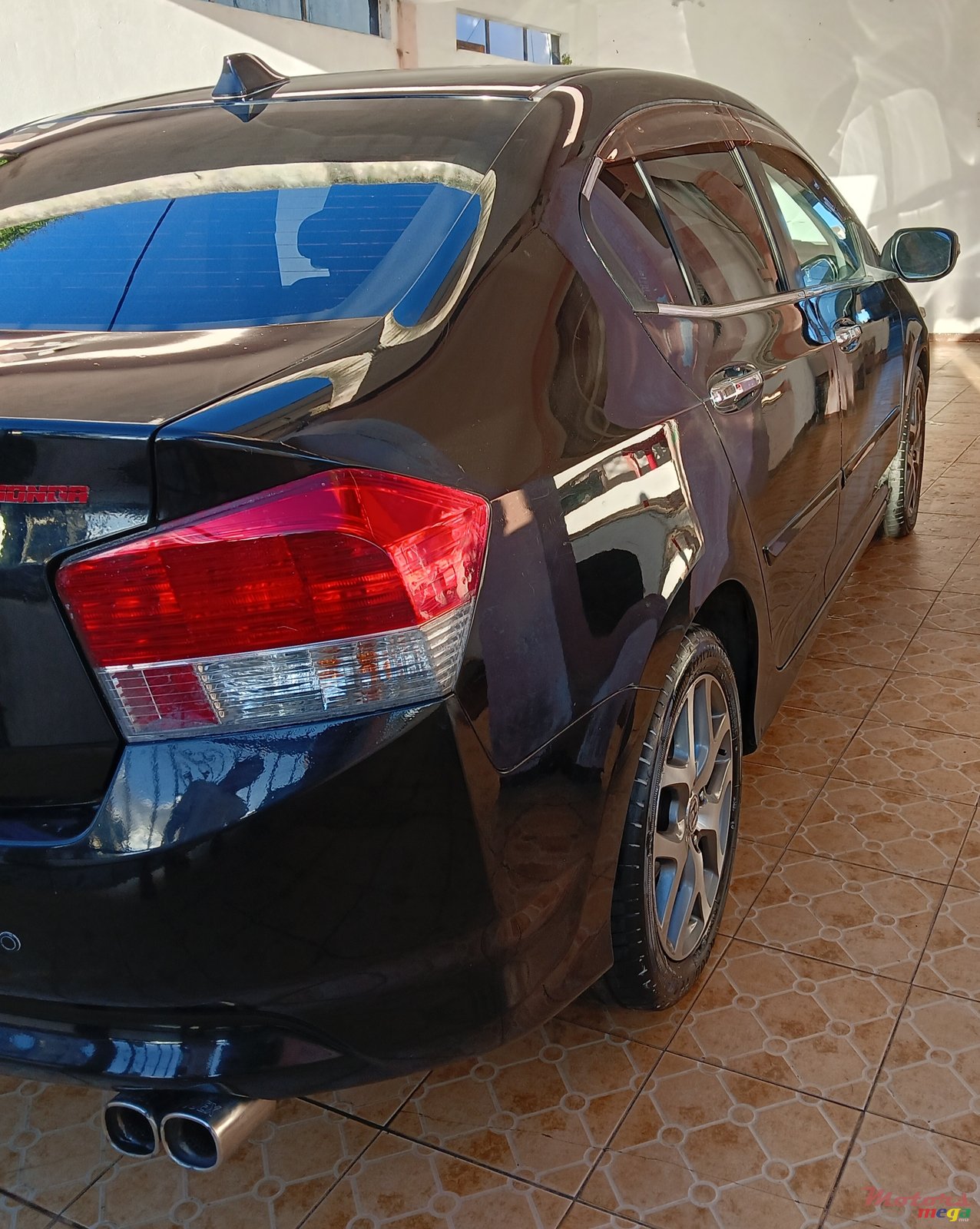 2010' Honda City photo #3