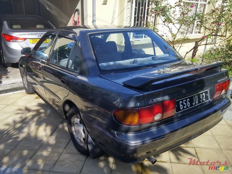 1992' Mitsubishi Lancer photo #5