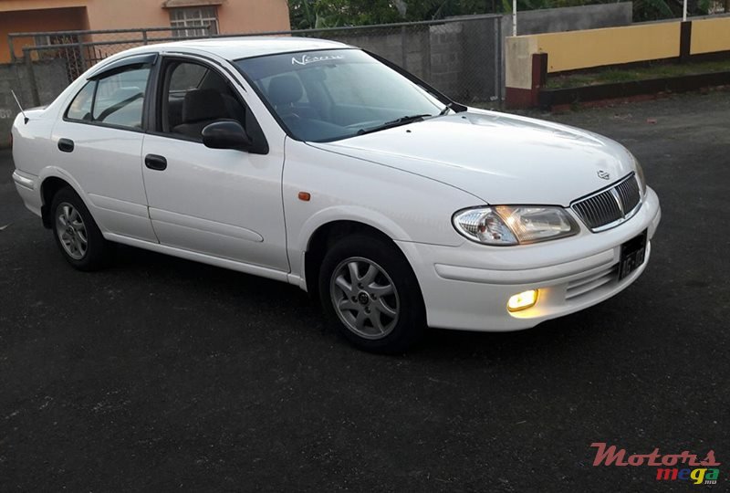 2003' Nissan Sunny photo #3