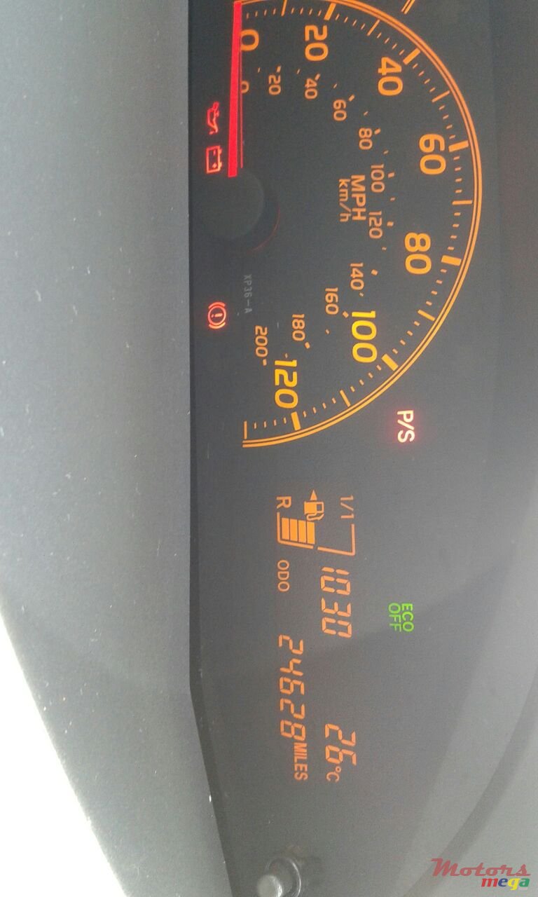 2010' Toyota Yaris photo #3