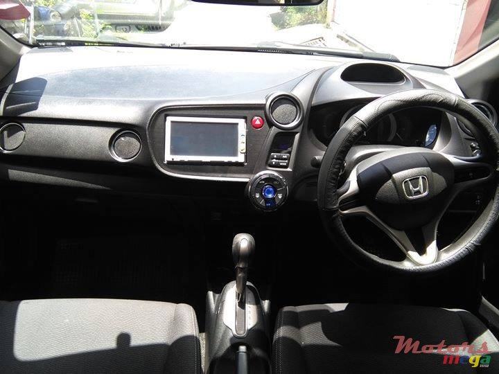 2011' Honda Insight photo #6