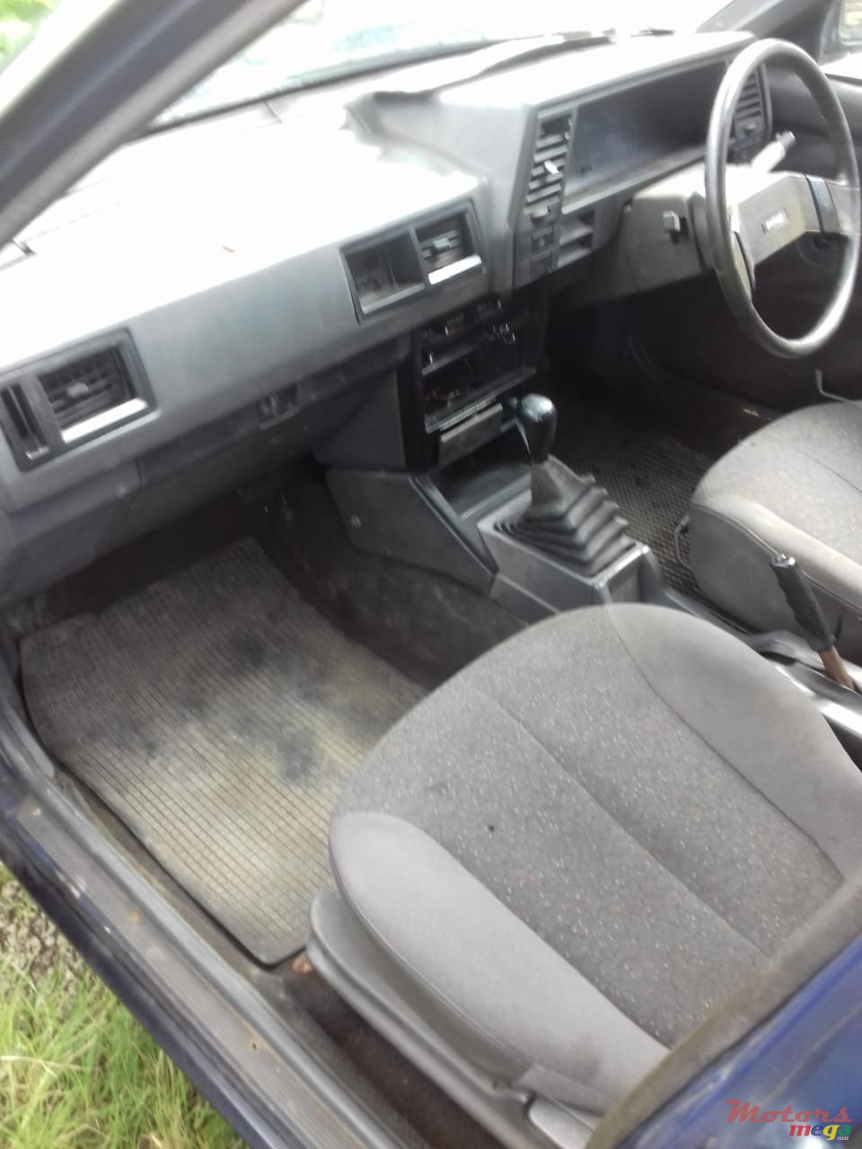 1987' Nissan Sunny photo #1