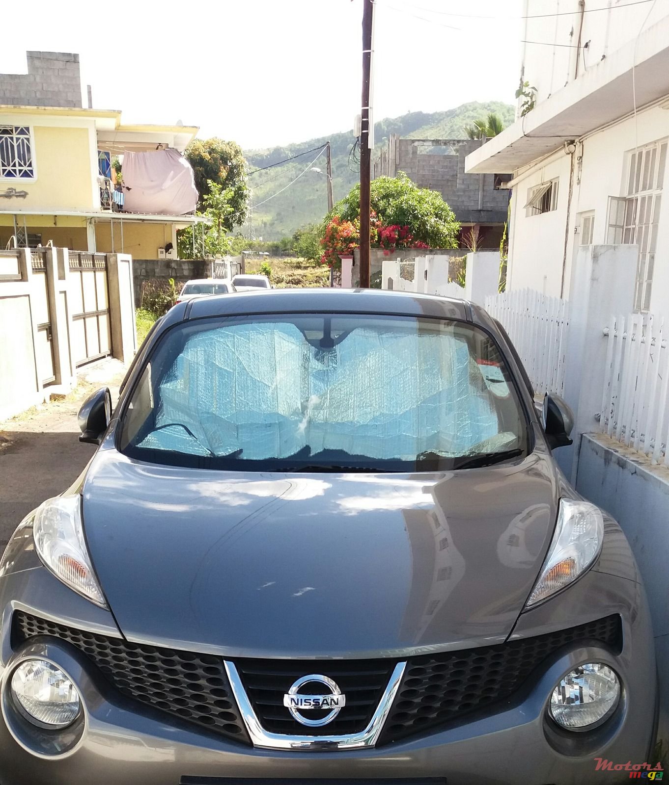 2012' Nissan Juke photo #1