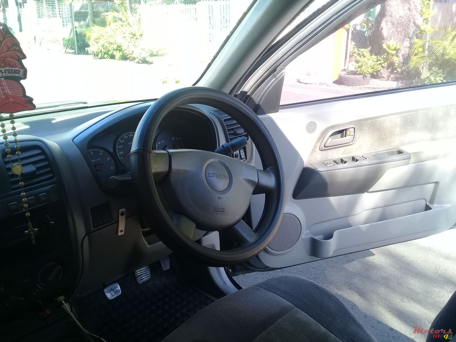 2005' Isuzu D-Max Nil photo #1