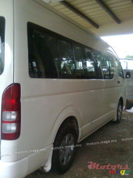 2007' Toyota HiAce hi-roof photo #1