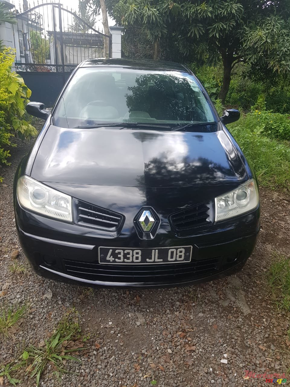 2008' Renault Megane Saloon photo #2