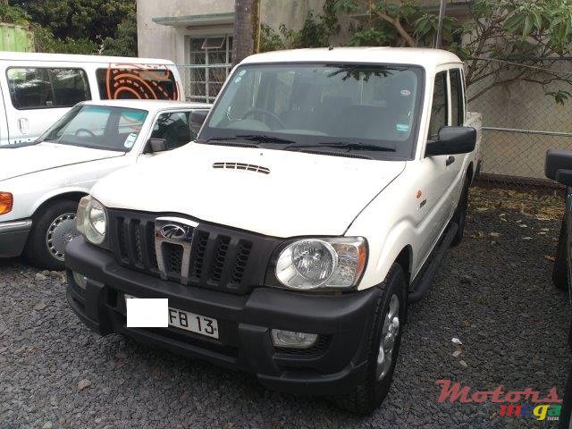 2013' Mahindra Scorpio photo #1