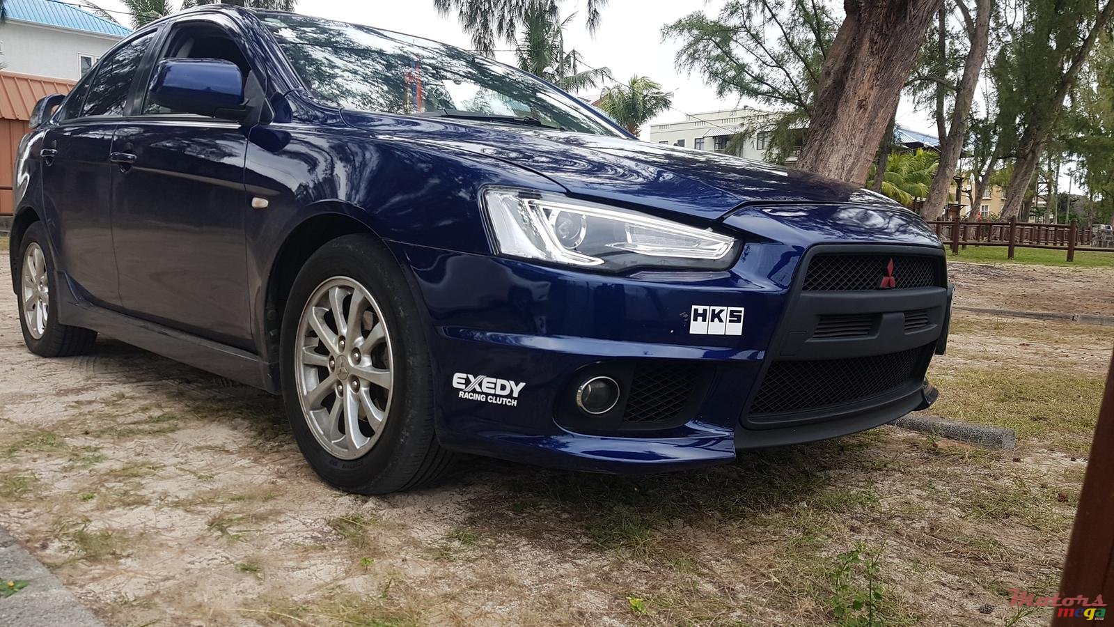 2011' Mitsubishi Lancer X photo #2