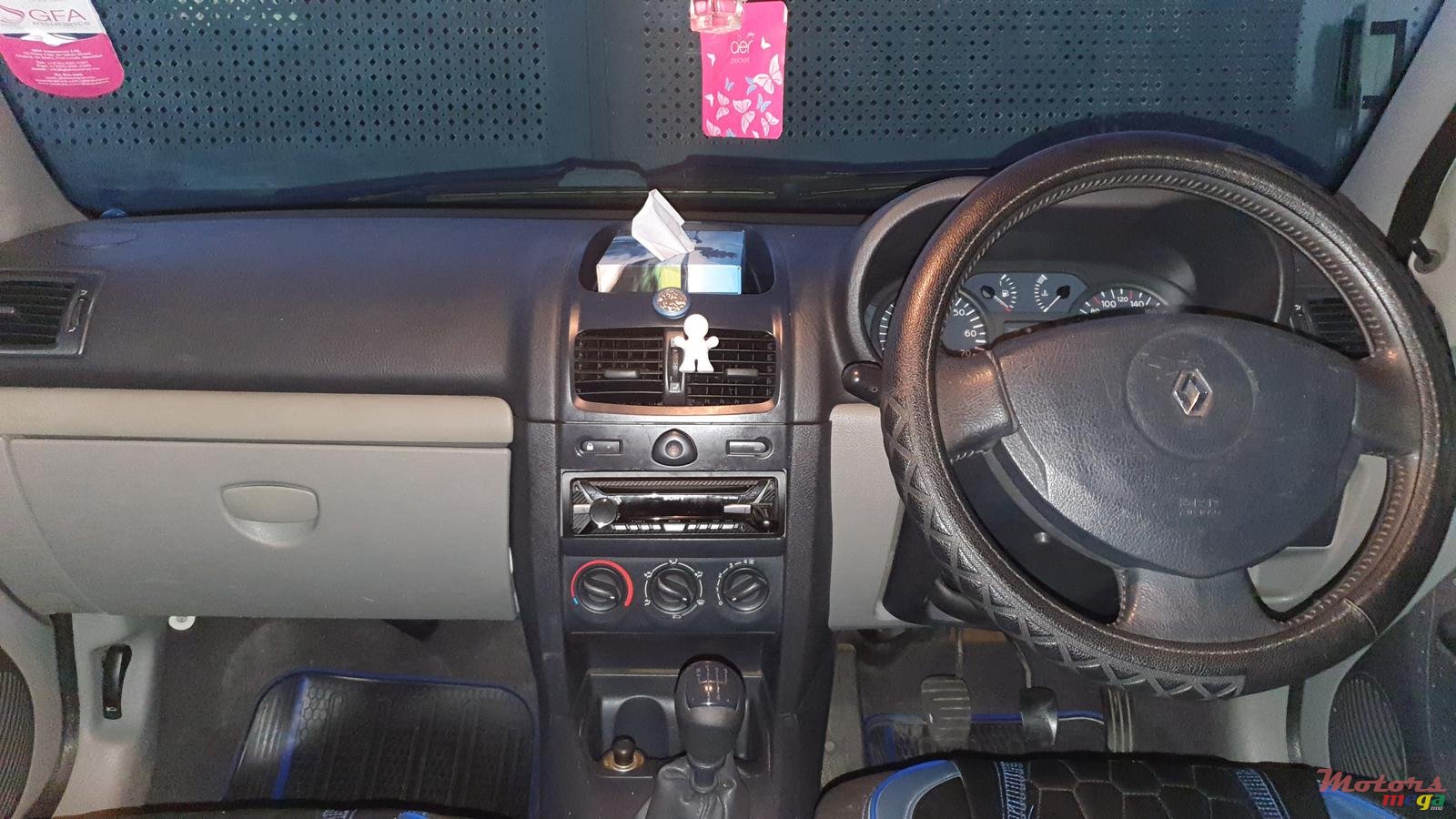 2003' Renault Clio photo #4