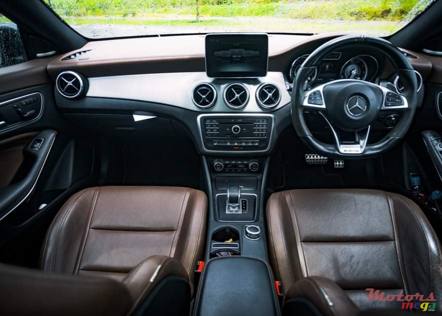 2016' Mercedes-Benz CLA 45 AMG photo #6