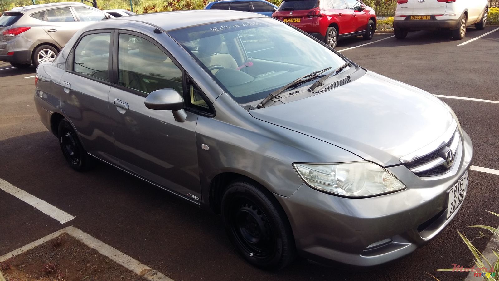 2006' Honda Fit Aria photo #4