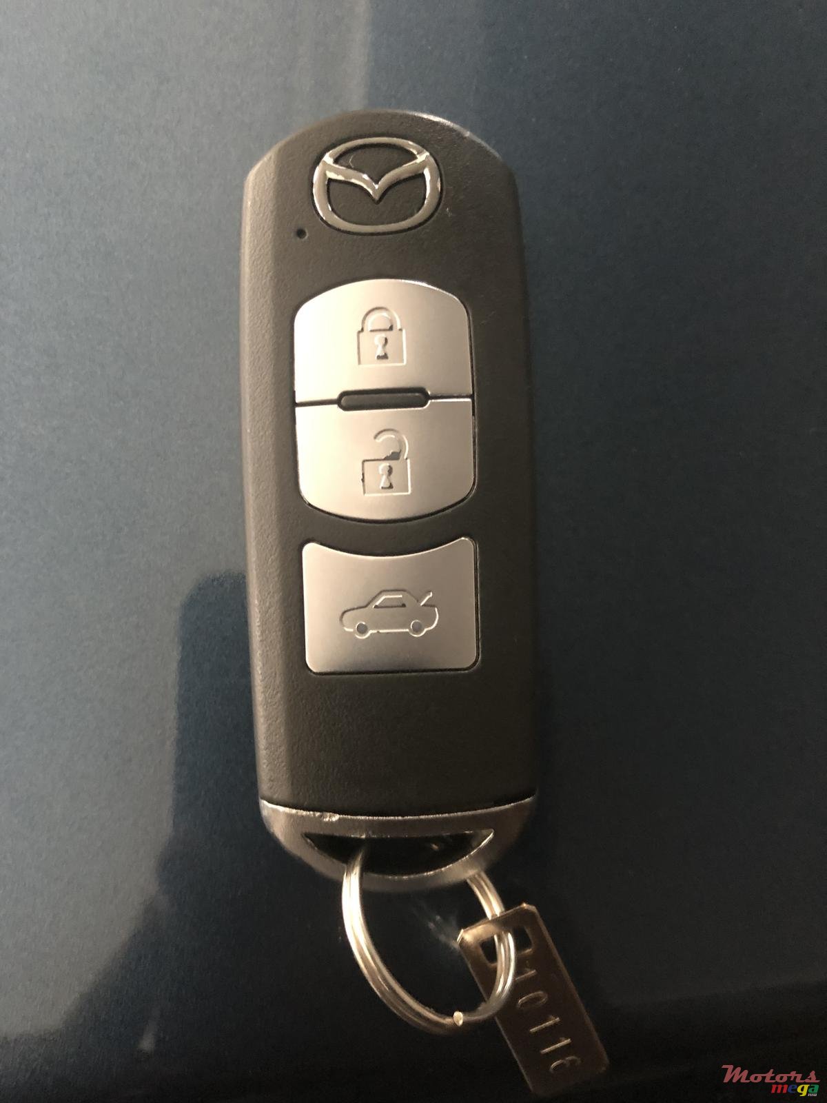 2018' Mazda 3 photo #3