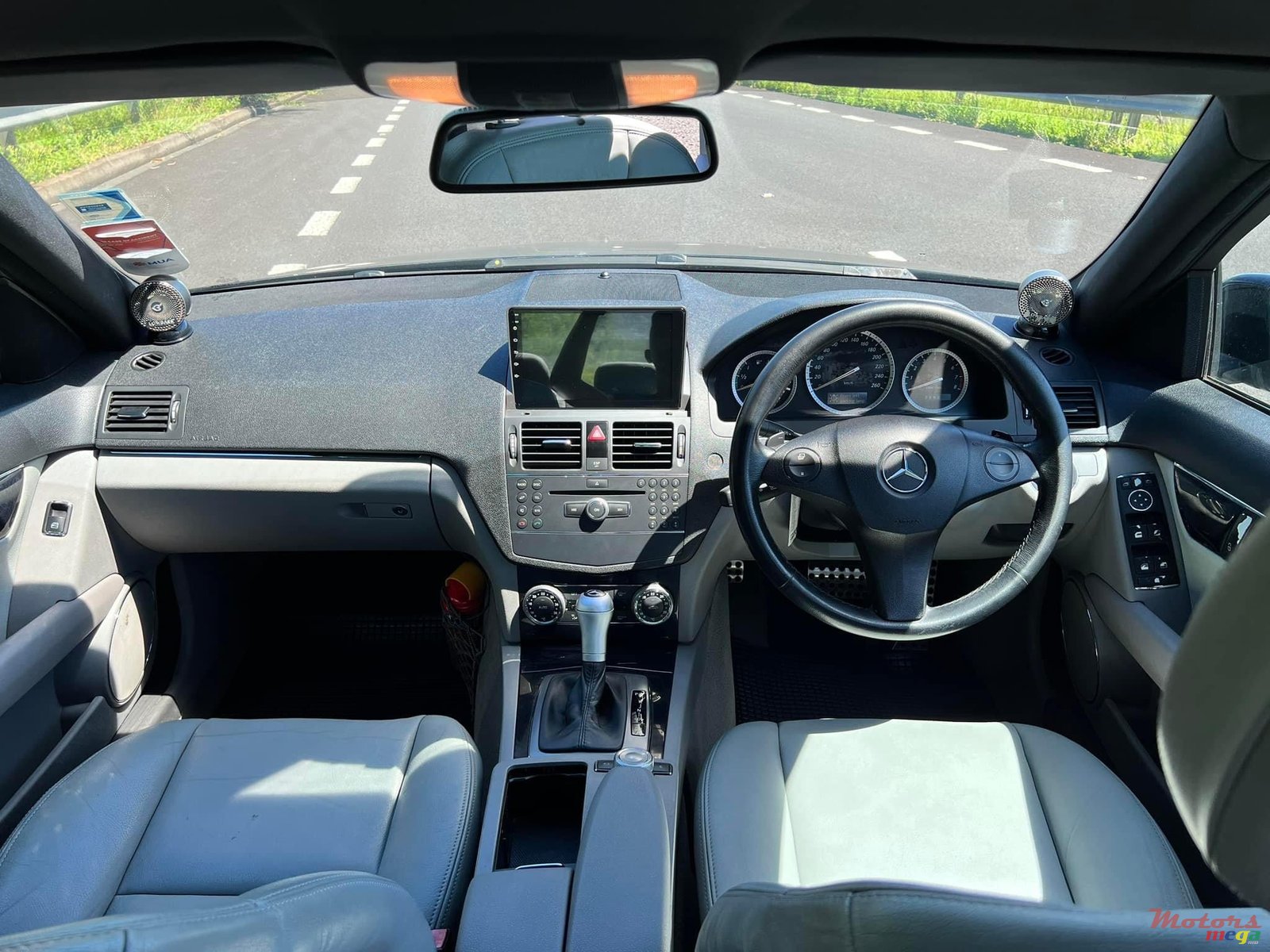 2009' Mercedes-Benz C-Class photo #6