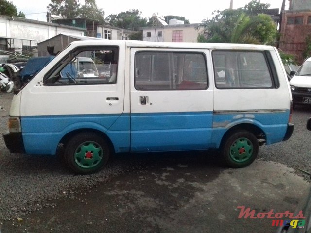 1989' Nissan Vanette photo #1