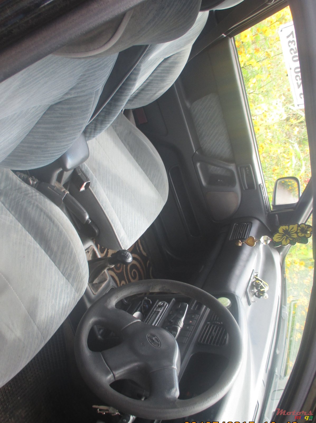 1995' Hyundai Elantra photo #3